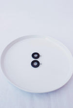 Cargar imagen en el visor de la galería, Orbed Hair Clips
