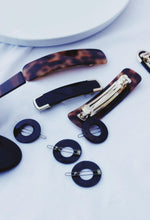 Cargar imagen en el visor de la galería, Orbed Hair Clips
