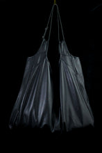 Cargar imagen en el visor de la galería, Maxi Leather Bag
