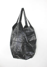 Cargar imagen en el visor de la galería, Large Black Tote
