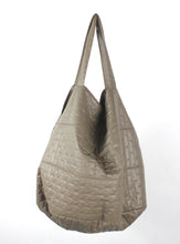 Cargar imagen en el visor de la galería, Large Grey Tote
