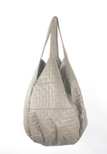 Cargar imagen en el visor de la galería, Large Grey Tote
