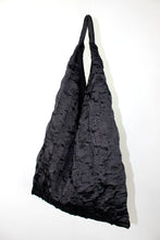Cargar imagen en el visor de la galería, Black Triangle Tote
