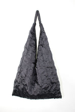 Cargar imagen en el visor de la galería, Black Triangle Tote

