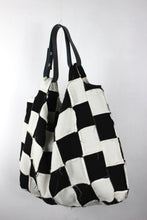 Cargar imagen en el visor de la galería, Maxi Checkered Bag
