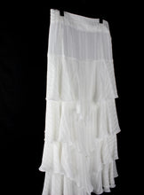 Cargar imagen en el visor de la galería, Flamenco Tiered Skirt
