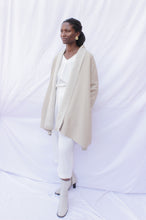 Cargar imagen en el visor de la galería, Oversized Row Coat
