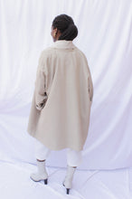 Cargar imagen en el visor de la galería, Oversized Row Coat
