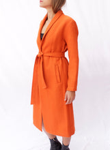Cargar imagen en el visor de la galería, Tangerine Coat With Belt
