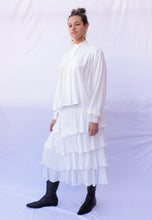 Cargar imagen en el visor de la galería, White Flamenco Tiered Skirt

