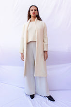 Cargar imagen en el visor de la galería, Pure Wool Coat With Belt
